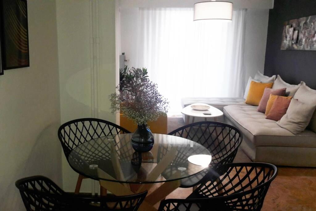 Elegant & Charming Apt. In The Hilton Area Atenas Exterior foto